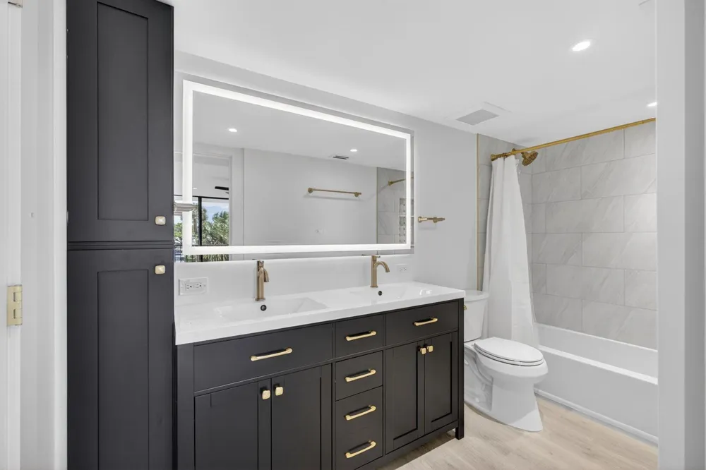 136 Lakeshore Drive North Palm Beach, FL 33408