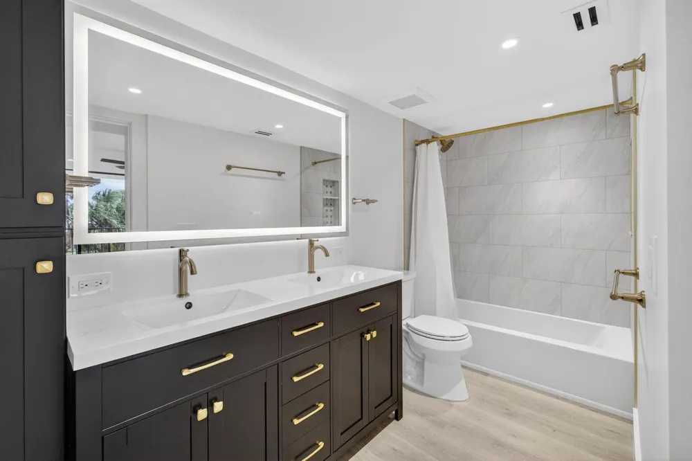 136 Lakeshore Drive North Palm Beach, FL 33408