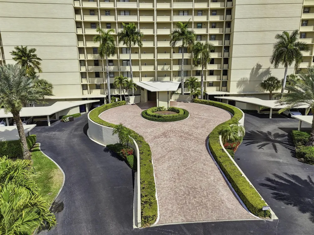 136 Lakeshore Drive North Palm Beach, FL 33408