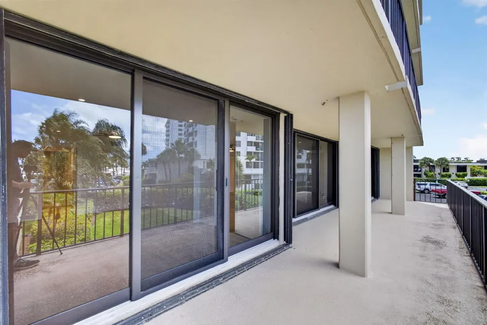 136 Lakeshore Drive North Palm Beach, FL 33408