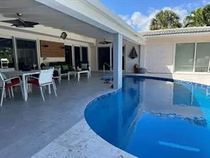 2701 NE 27th Court Fort Lauderdale, FL 33306