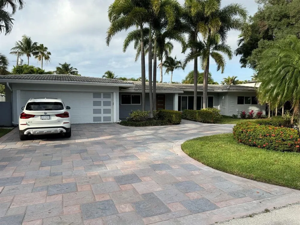 2701 NE 27th Court Fort Lauderdale, FL 33306