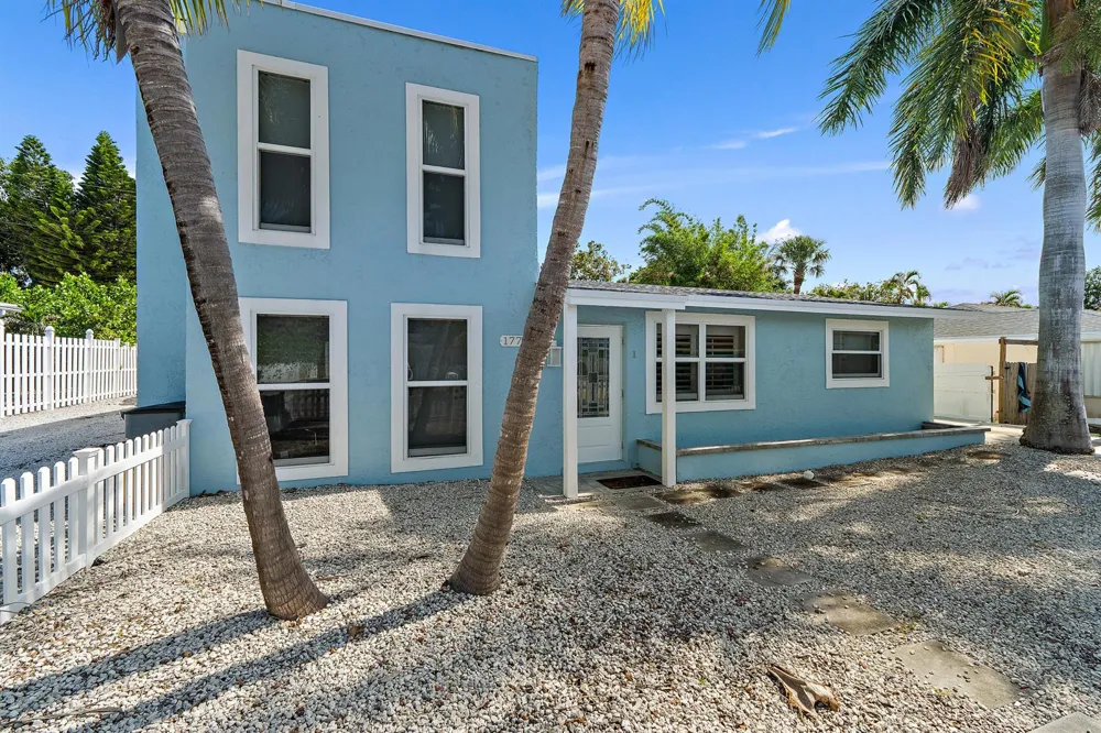 1779 Len Drive #1 North Palm Beach, FL 33408