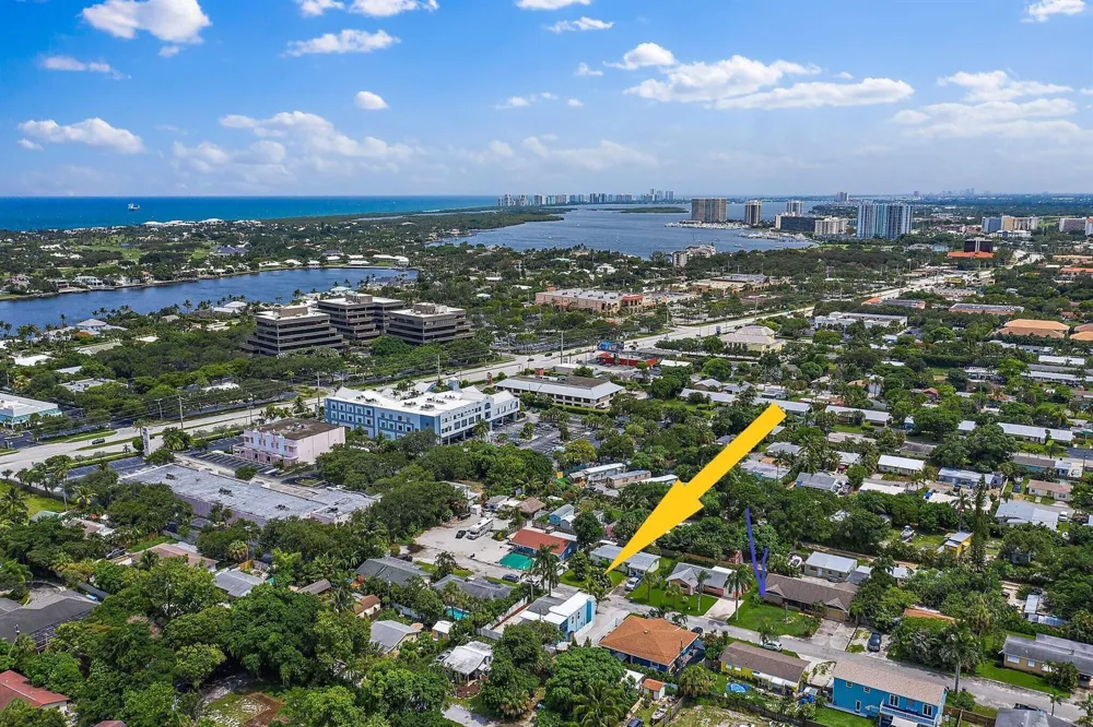 1779 Len Drive #1 North Palm Beach, FL 33408