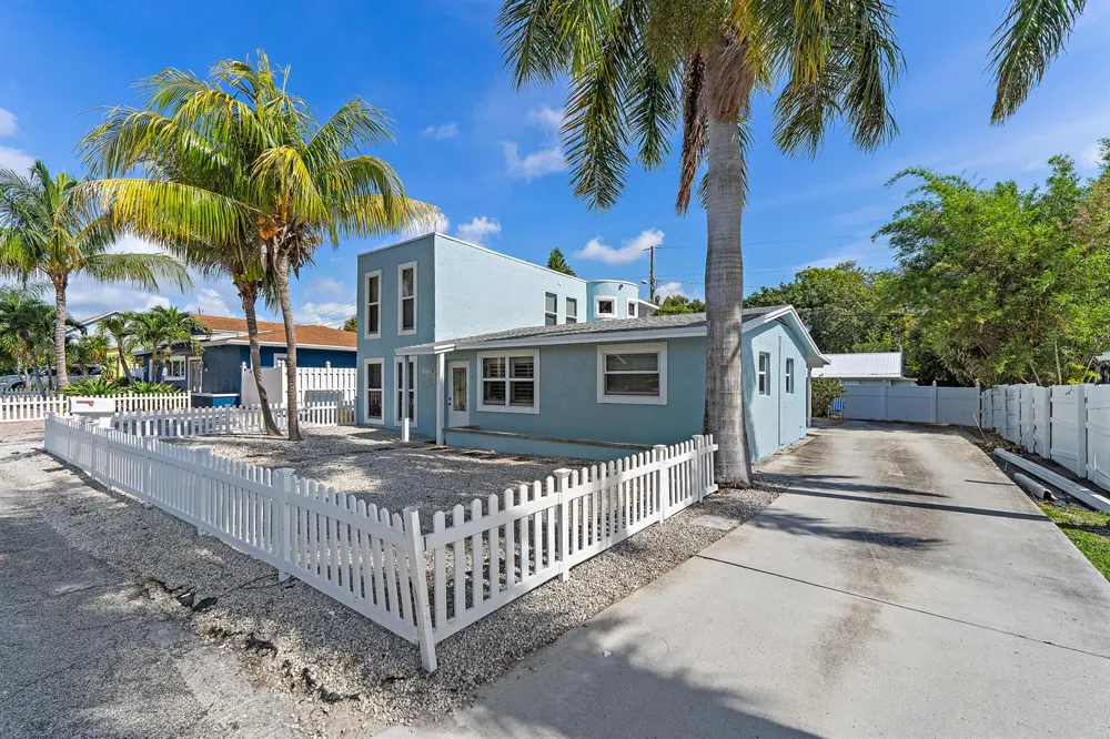 1779 Len Drive #1 North Palm Beach, FL 33408