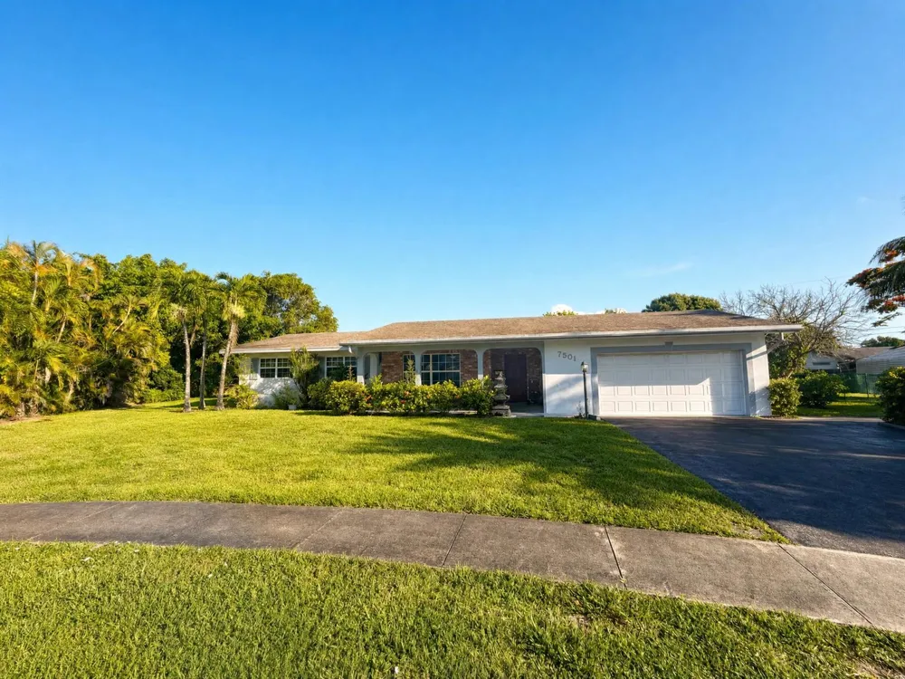 7501 NW 6th Street Plantation, FL 33317