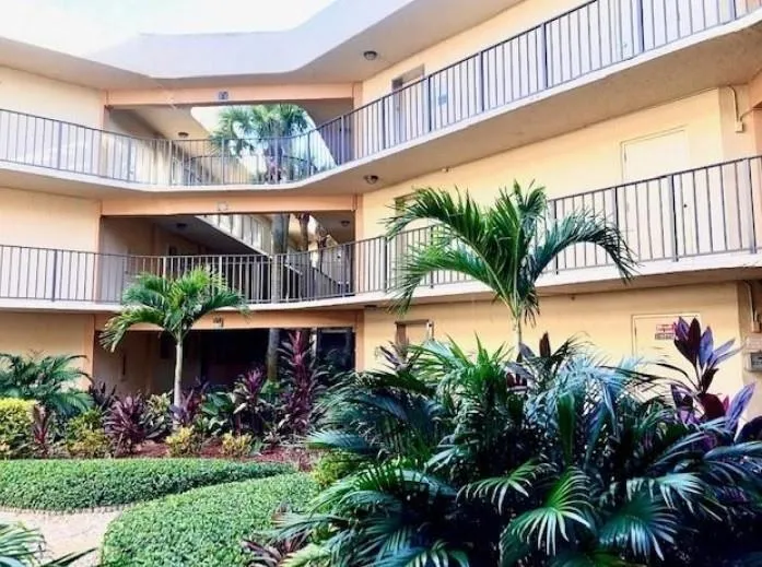 8015 SW 107th Avenue SW #218 Miami, FL 33173