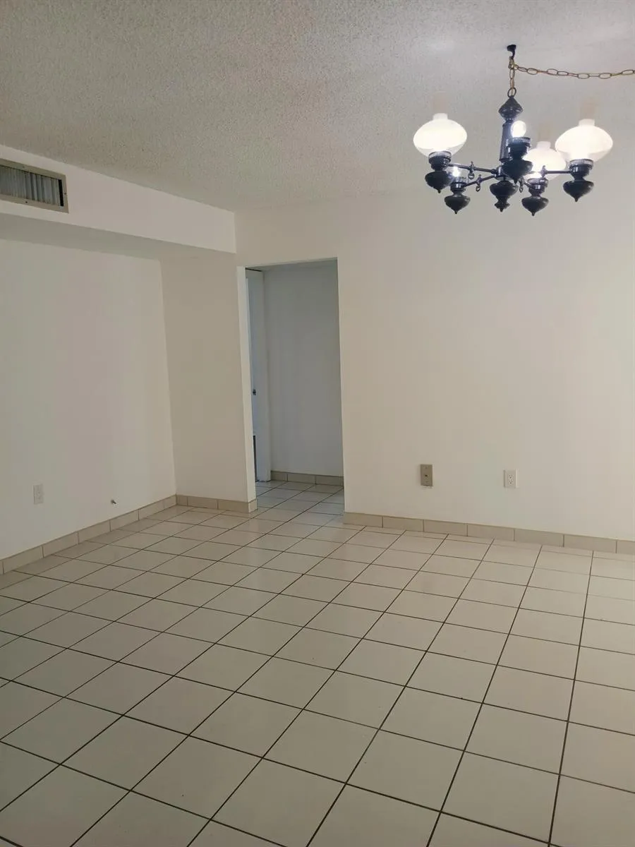 8015 SW 107th Avenue SW #218 Miami, FL 33173