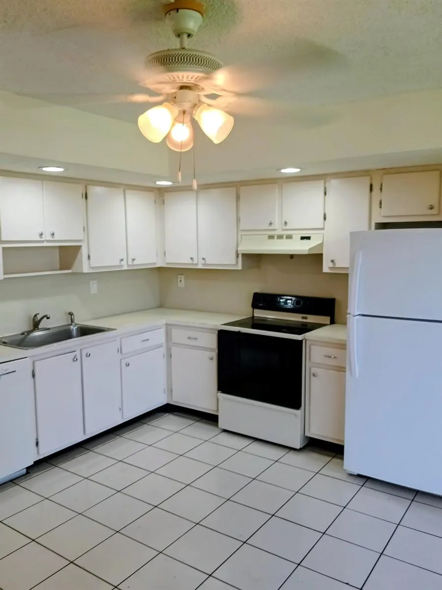 8015 SW 107th Avenue SW #218 Miami, FL 33173