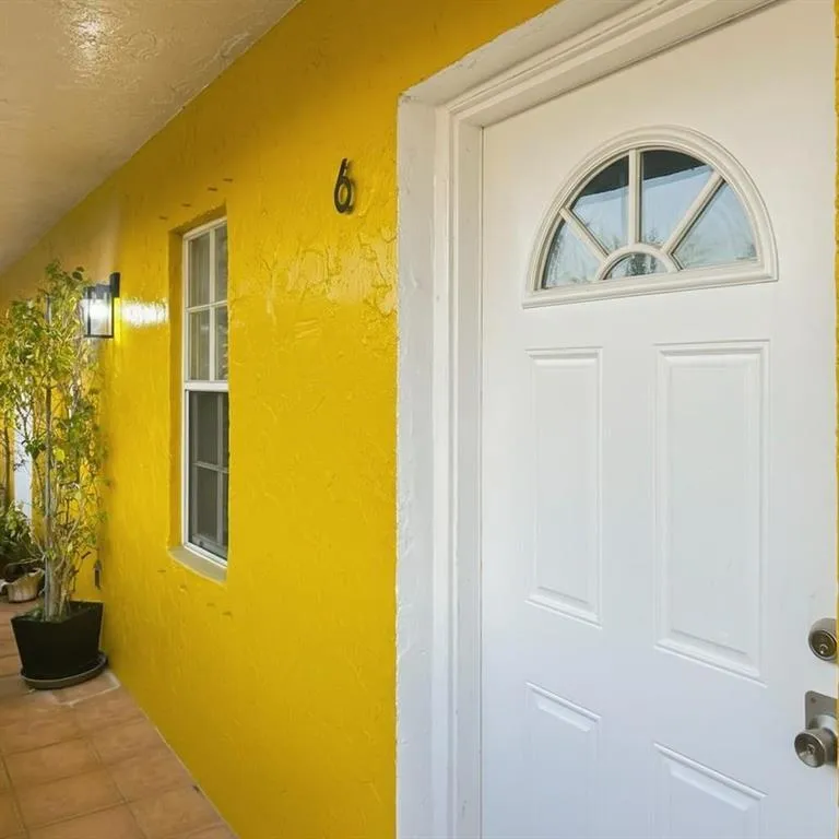 51 NE 24th Street #6 Wilton Manors, FL 33305
