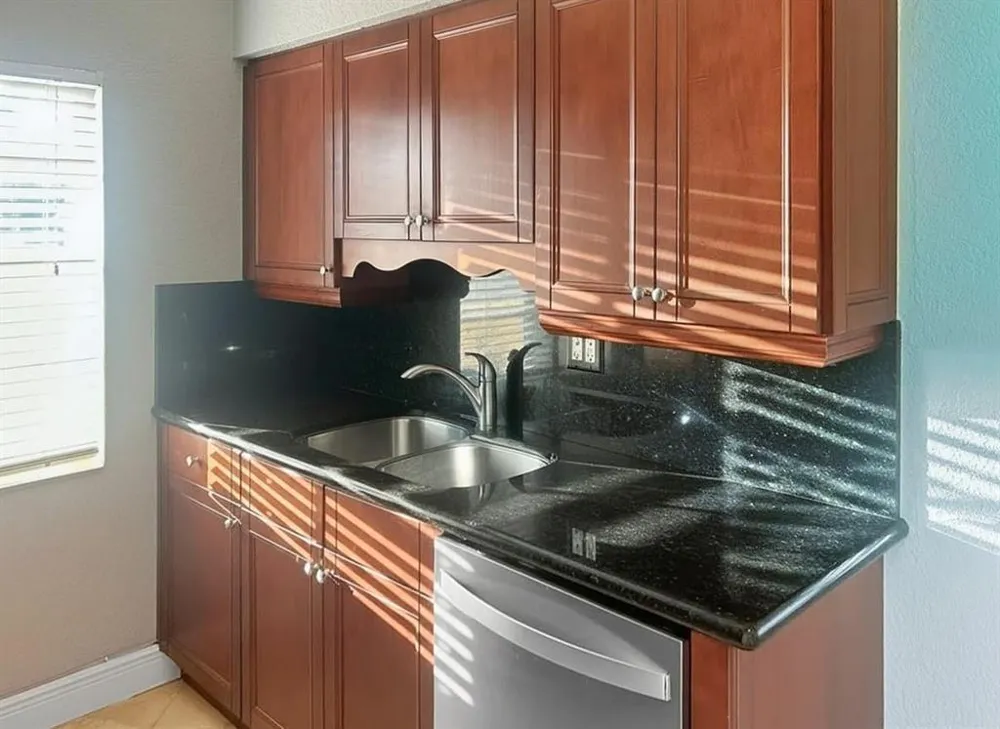 51 NE 24th Street #6 Wilton Manors, FL 33305