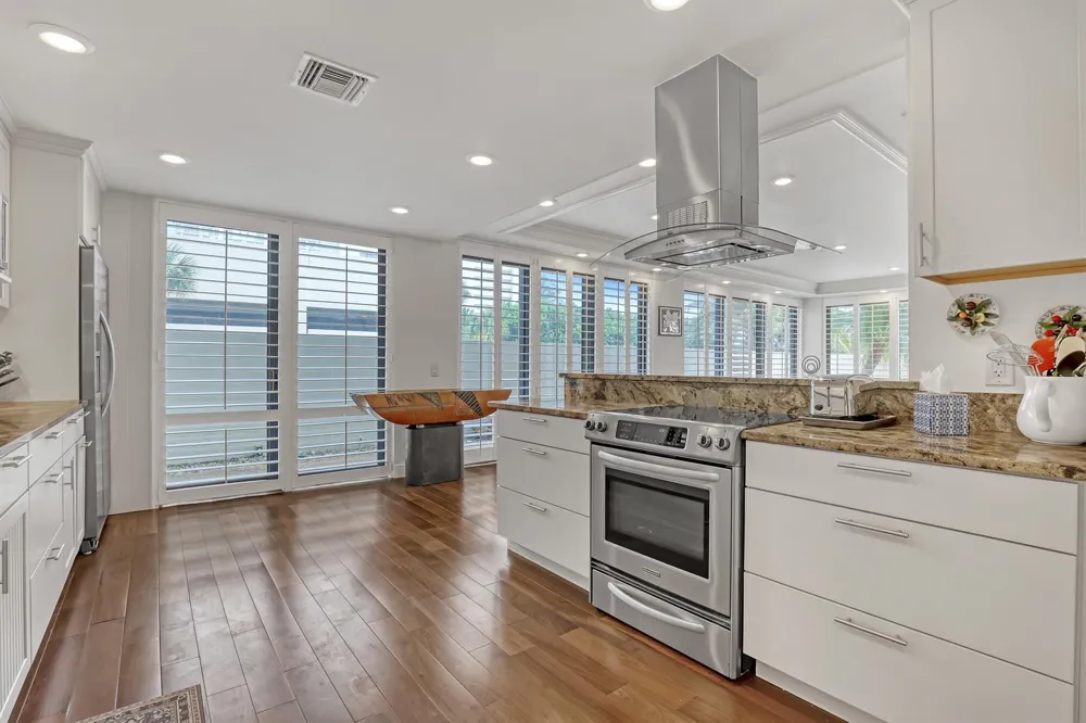 3400 Ocean Drive #101 Singer Island, FL 33404