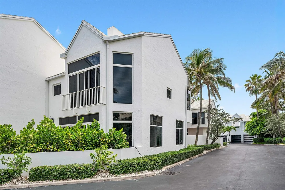 2115 S Ocean Boulevard #14 Delray Beach, FL 33483