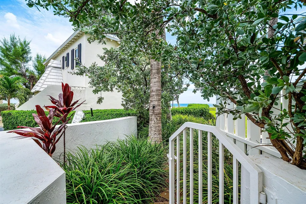 2115 S Ocean Boulevard #14 Delray Beach, FL 33483