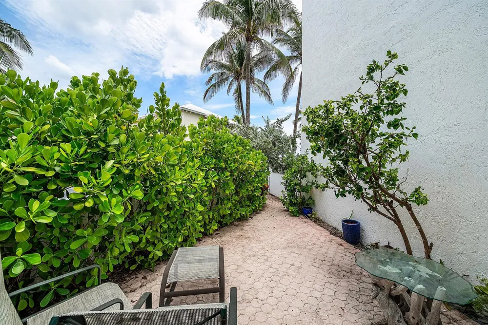 2115 S Ocean Boulevard #14 Delray Beach, FL 33483
