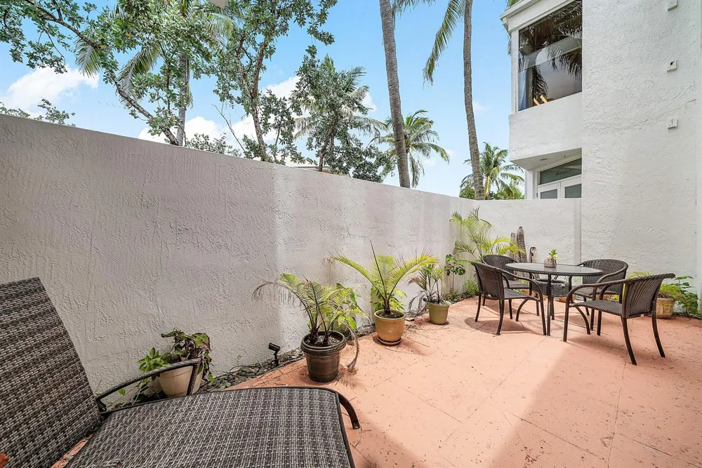 2115 S Ocean Boulevard #14 Delray Beach, FL 33483