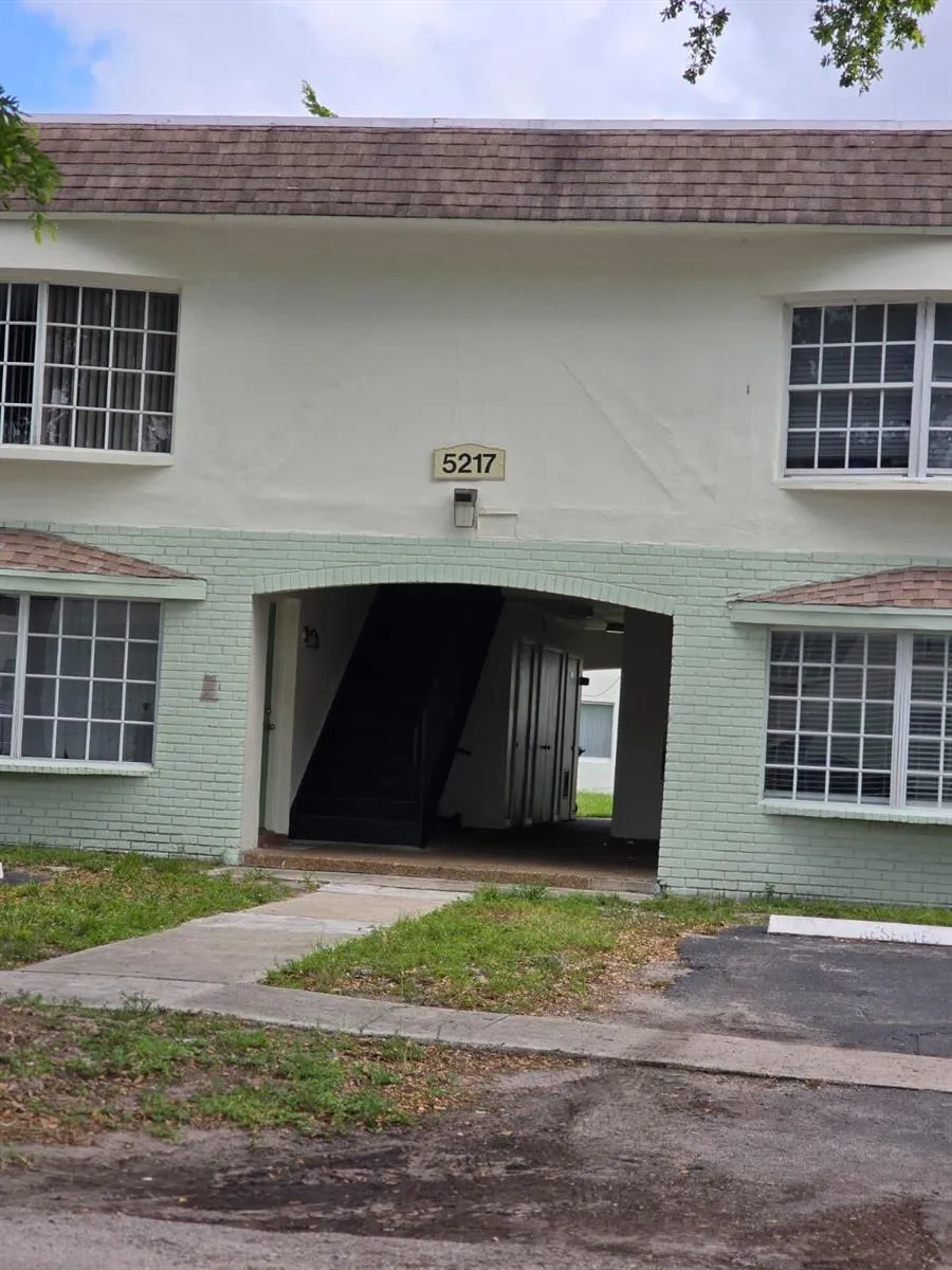 5217 NW 18th Street #3D Lauderhill, FL 33313