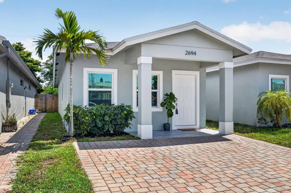 2694 Nokomis Avenue West Palm Beach, FL 33409