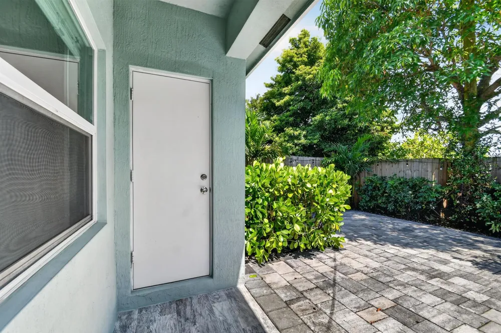 2694 Nokomis Avenue West Palm Beach, FL 33409