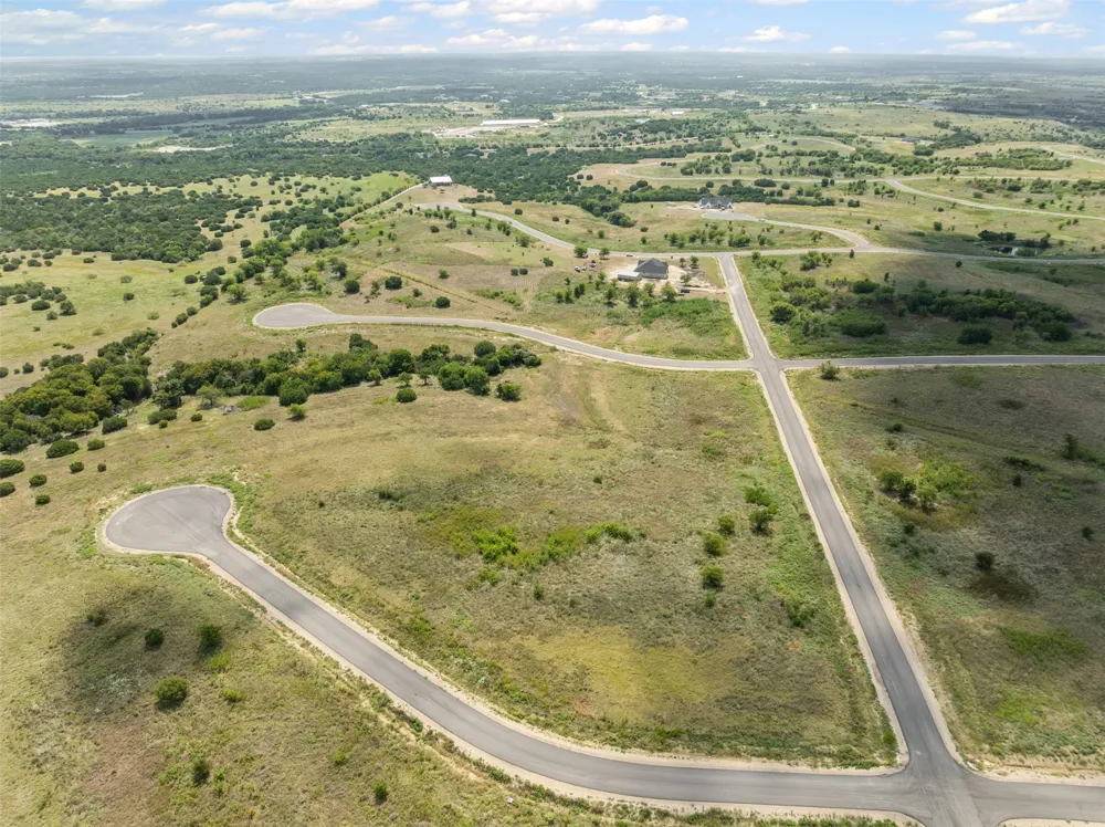 3517 Bravery Drive Cresson, TX 76035