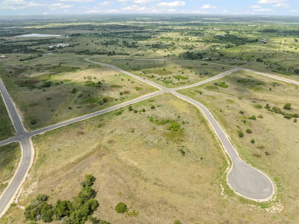 3517 Bravery Drive Cresson, TX 76035