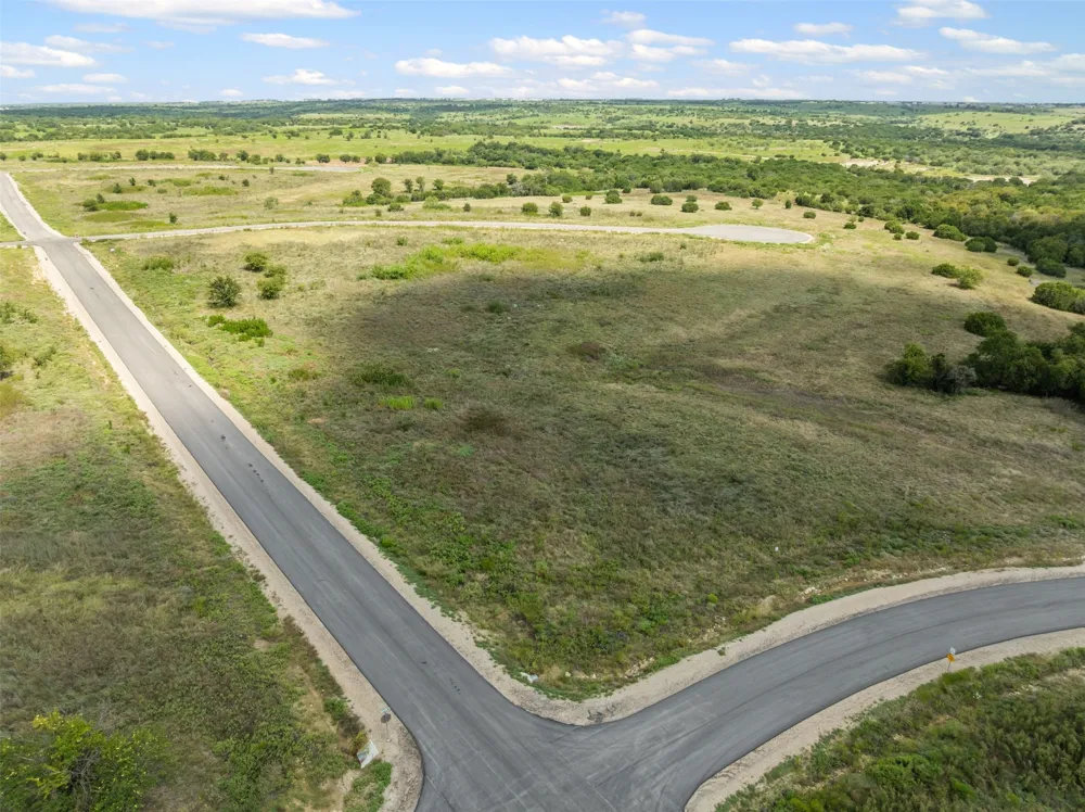 3517 Bravery Drive Cresson, TX 76035