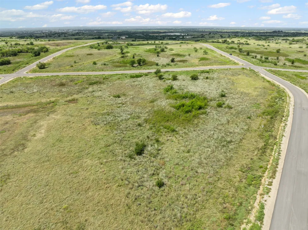 3517 Bravery Drive Cresson, TX 76035