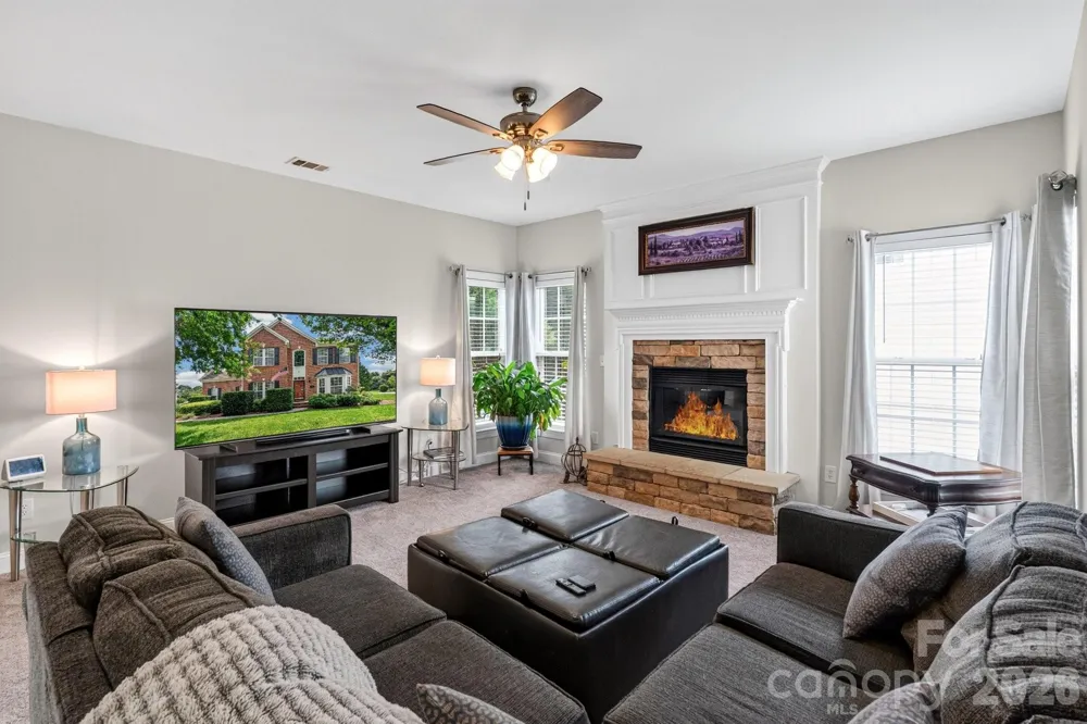 127 Corona Circle Mooresville, NC 28117
