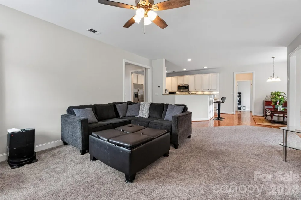 127 Corona Circle Mooresville, NC 28117
