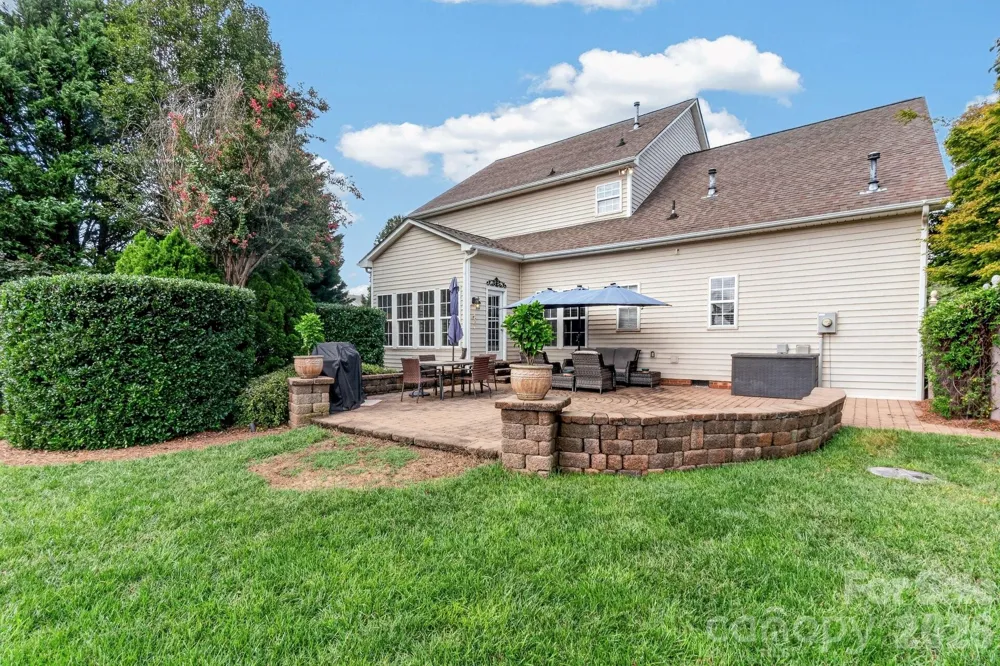 127 Corona Circle Mooresville, NC 28117
