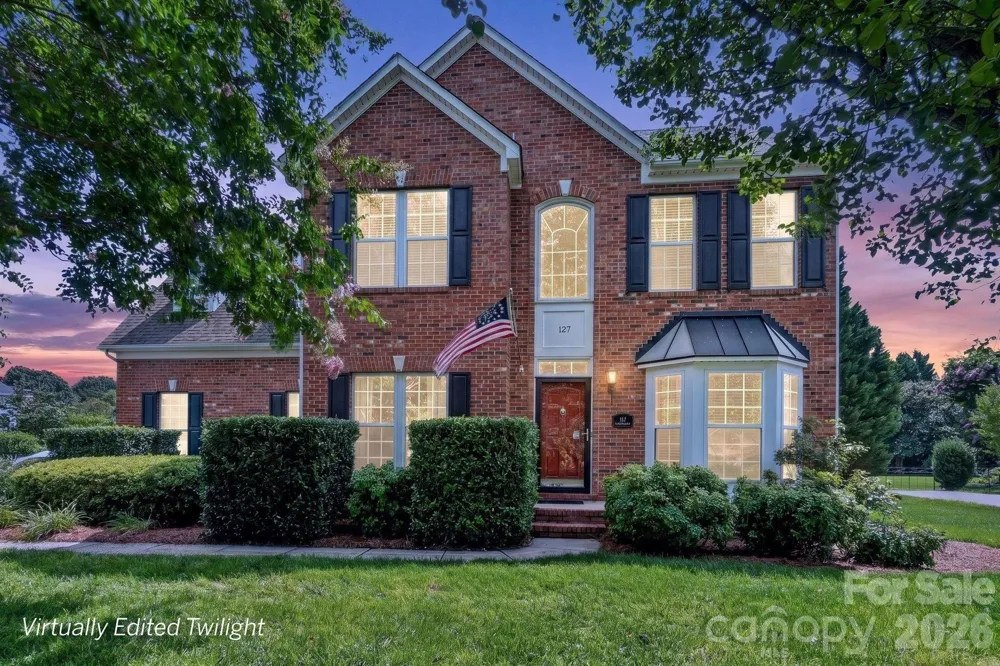 127 Corona Circle Mooresville, NC 28117