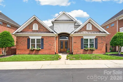 978 Blakeley Walk