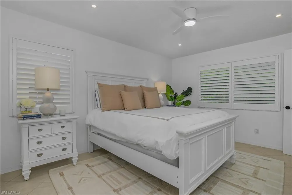 7725 Jewel Lane #201 Naples, FL 34109