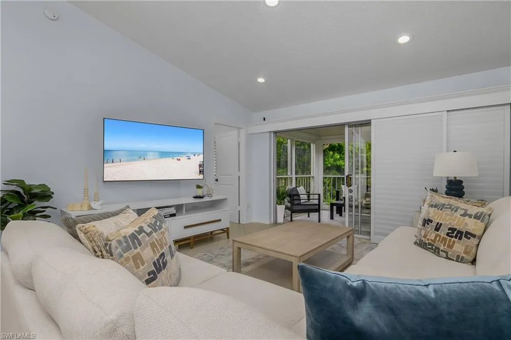 7725 Jewel Lane #201 Naples, FL 34109