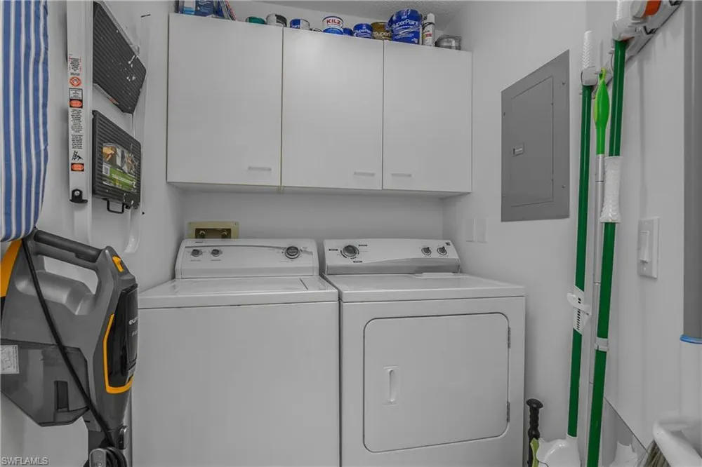 7725 Jewel Lane #201 Naples, FL 34109