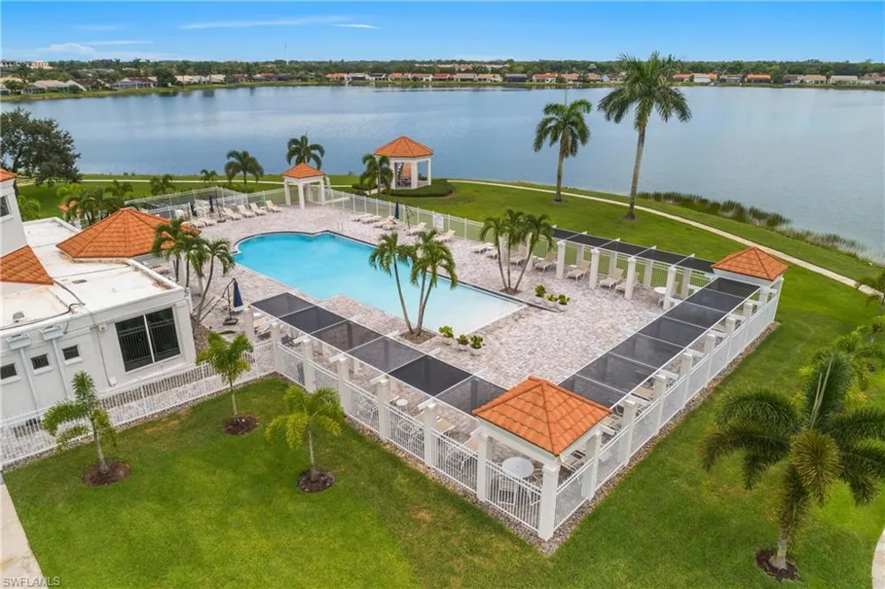 7725 Jewel Lane #201 Naples, FL 34109