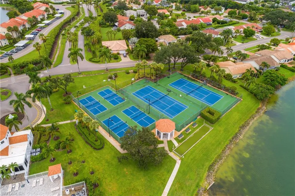 7725 Jewel Lane #201 Naples, FL 34109