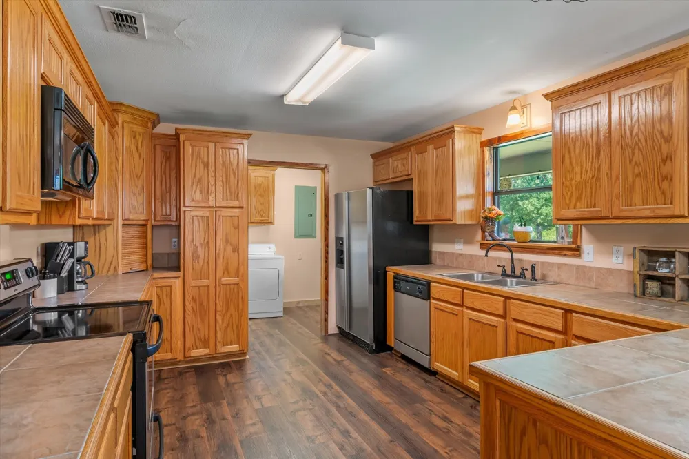 299 VZ 1716 Grand Saline, TX 75140