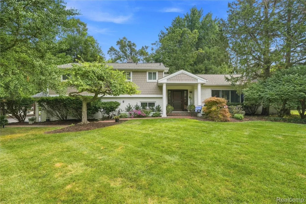 5523 Crabtree Road Bloomfield Hills City, MI 48301