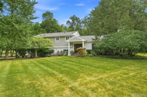 5523 Crabtree Road