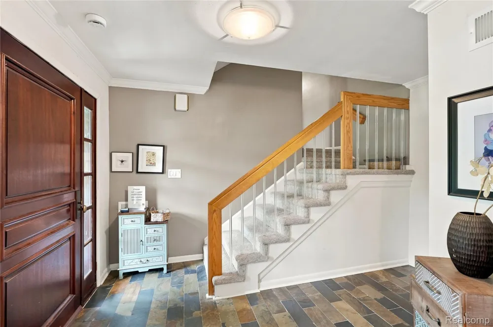 5523 Crabtree Road Bloomfield Hills City, MI 48301
