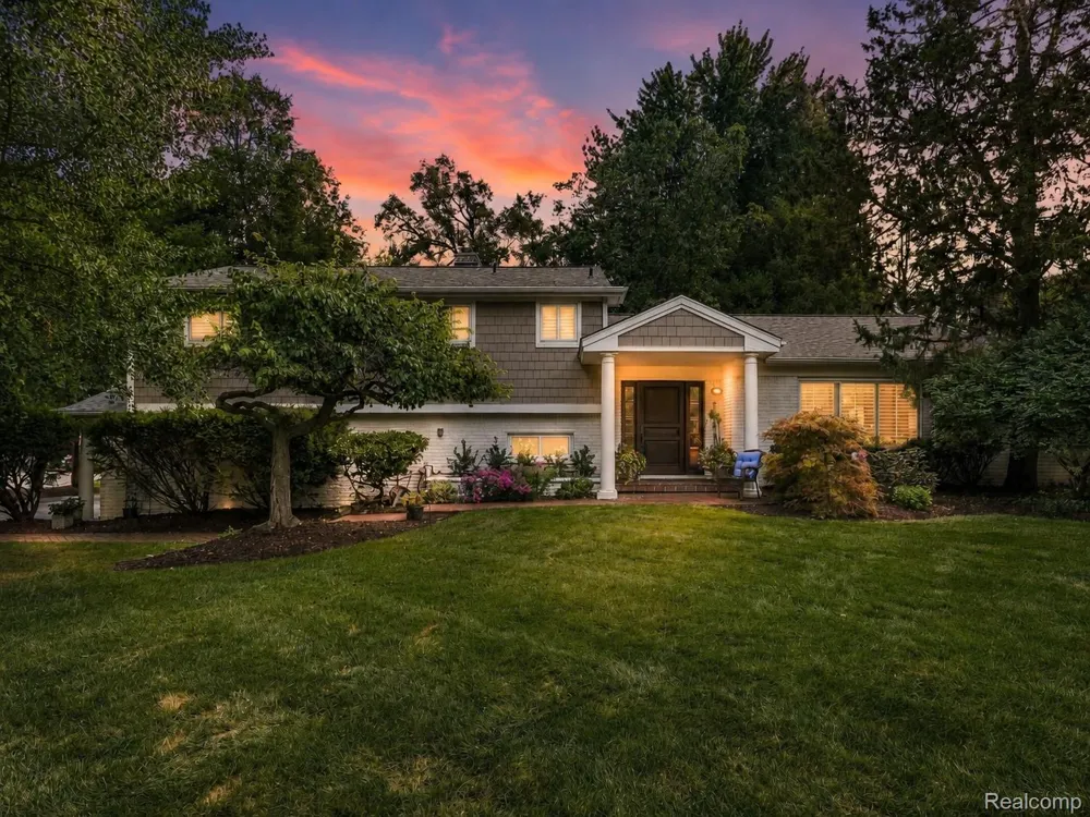5523 Crabtree Road Bloomfield Hills City, MI 48301