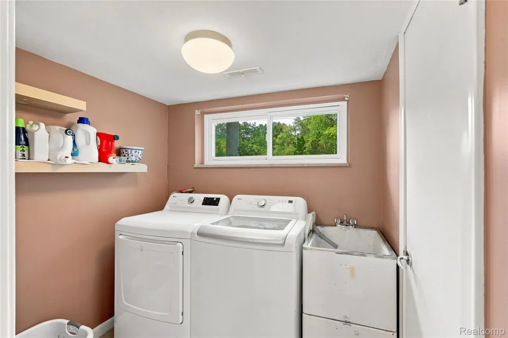 5523 Crabtree Road Bloomfield Hills City, MI 48301