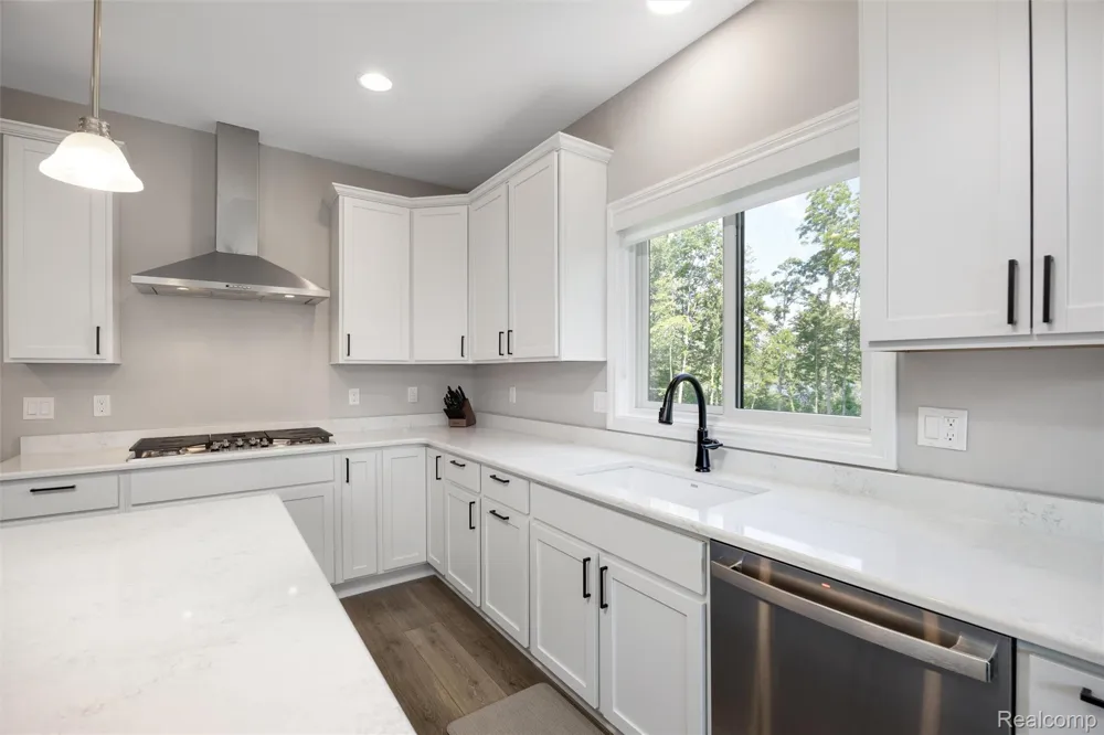 6002 Monarch Clarkston City, MI 48348