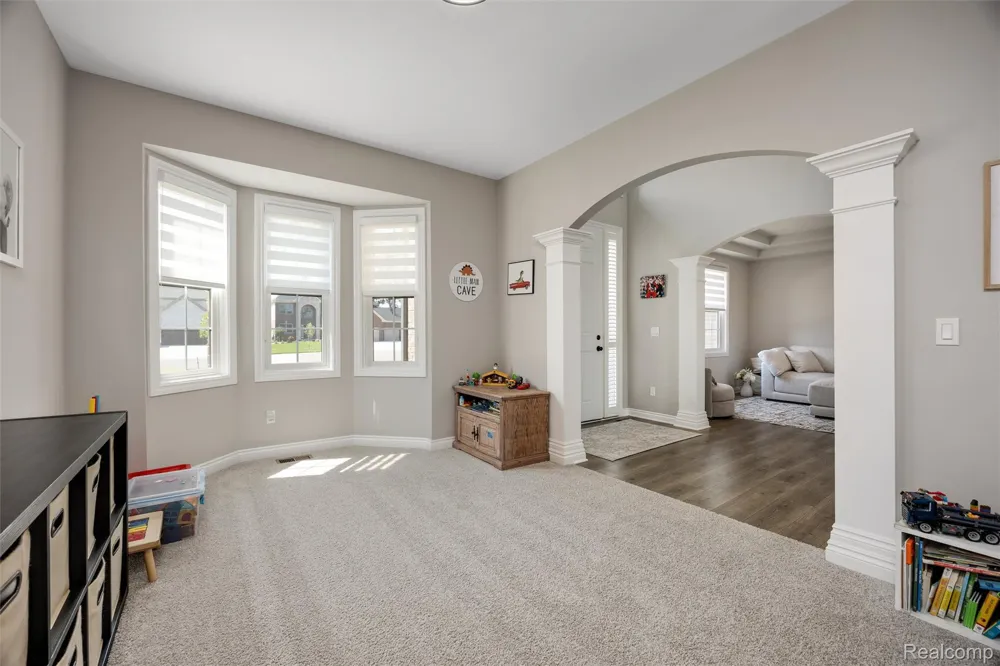 6002 Monarch Clarkston City, MI 48348