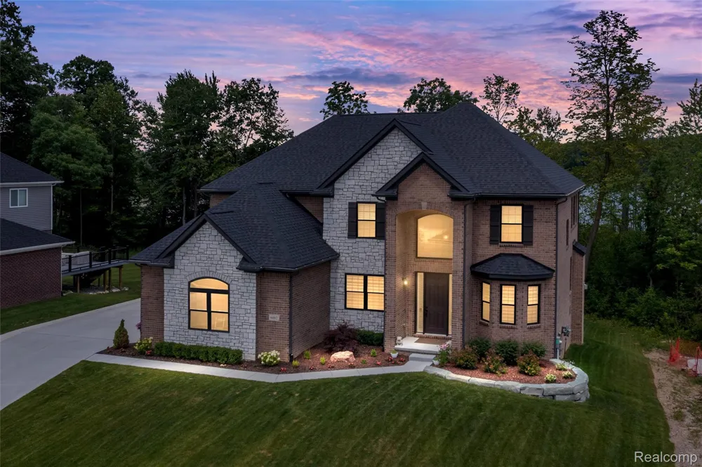 6002 Monarch Clarkston City, MI 48348