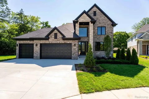913 Kimberly Court