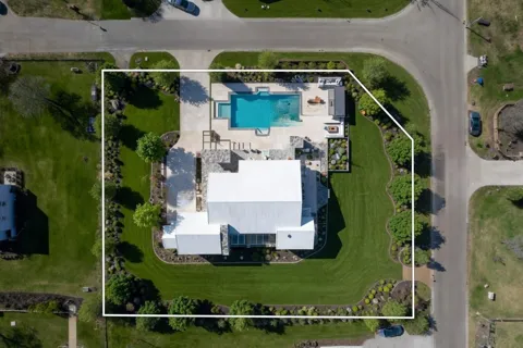 5502 Bridlewood Drive