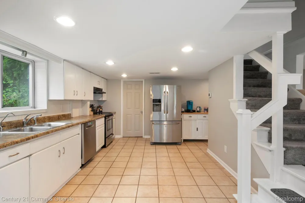 10492 Lake Shore Drive Tyrone Township, MI 48430