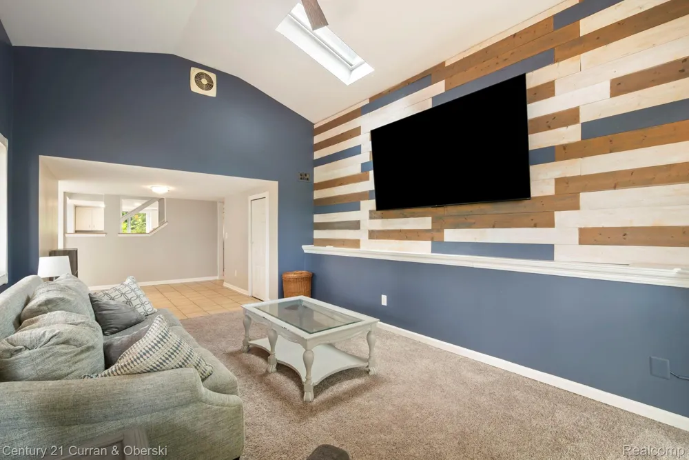 10492 Lake Shore Drive Tyrone Township, MI 48430